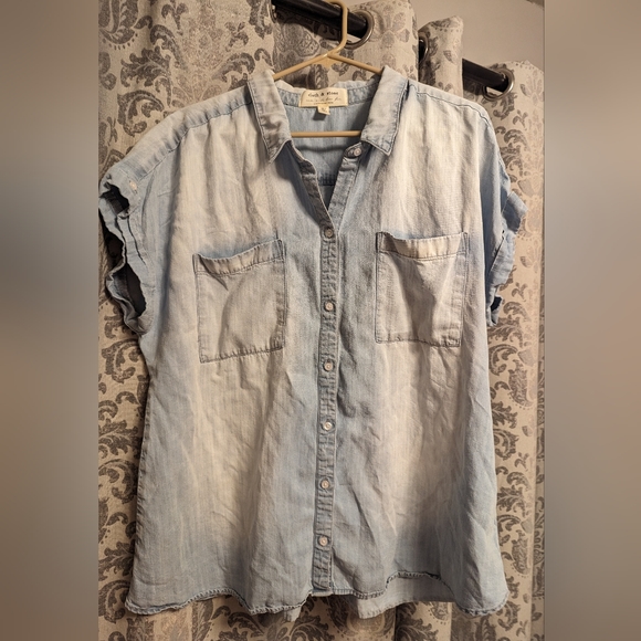 Cloth and Stone button down shirt - Picture 2 of 3